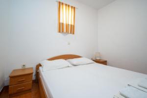 Apartments by the sea Razanac, Zadar - 5766