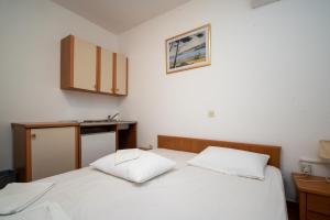 Apartments by the sea Razanac, Zadar - 5766