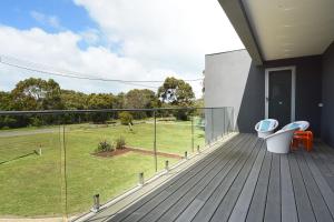 Rolling Waves in Pt Leo