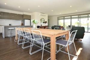 Rolling Waves in Pt Leo