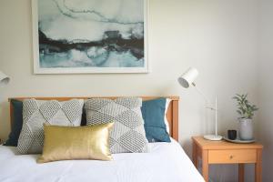 Rolling Waves in Pt Leo