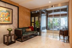 Le Parfum Apartment and Hotel