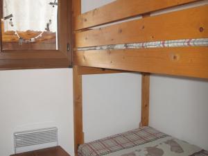 Charmant 4 pièces pour 6 pers., à 300m des pistes avec Wi-Fi, balcon et parking, Villeneuve - FR-1-762-3