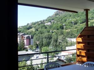 Appartement 3 pièces, Wi-Fi, Parking, proche des pistes - Briançon - FR-1-762-36