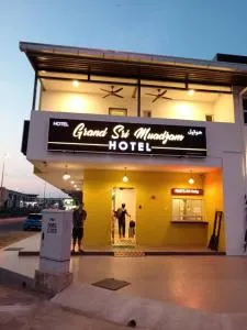 GRAND SRI MUADZAM HOTEL - Kampong Aur