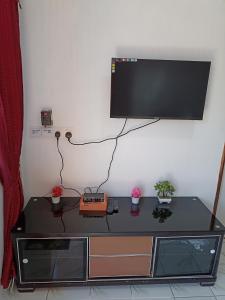 Haji Ineng Homestay- Guest House