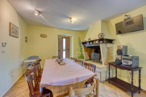 Pool House Klarina - Happy Rentals