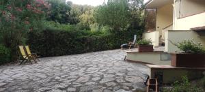 Bilocale a due passi dal mare immerso nel verde