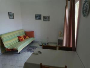 Holiday apartment in Zaboric with sea view, balcony, air conditioning, WiFi 5177-2