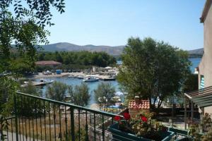 Holiday apartment in Zaboric with sea view, balcony, air conditioning, WiFi 5177-3