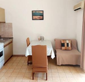 Holiday apartment in Zaboric with sea view, balcony, air conditioning, WiFi 5177-4