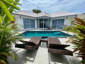 2 Bedroom Paradise Island Villa - 4hvězdičkové hotely ve městě Lipa Noi