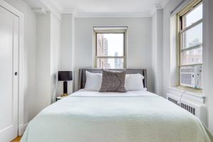 Murray Hill 1BR w Elevator Gym DM on 6 line NYC-624