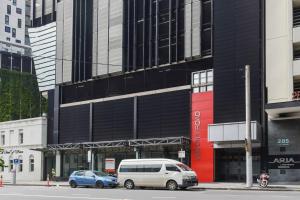 Skyline Allure - Urban Wellness meets City Living