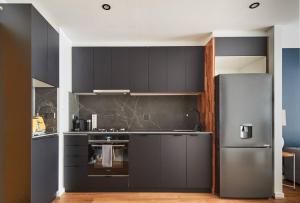 Cosmo Corner - Tranquil Vibes over South Melbourne