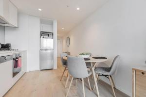 Elevated City Lifestyle by Melbourne Square