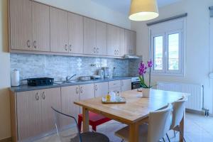 Bright Apt Close to the Beach