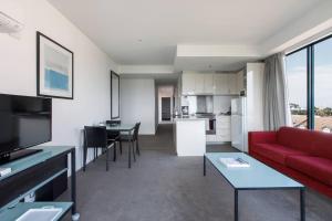 St Kilda Sands - Stroll to the Beach and Esplanade