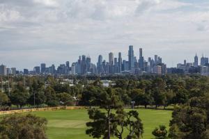 St Kilda Sands - Stroll to the Beach and Esplanade