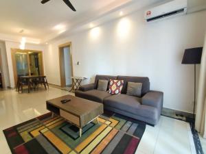 R&F princess cove family premium suites
