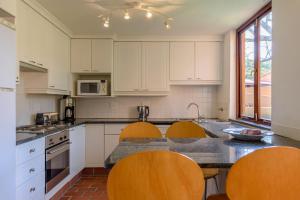 San Lameer Villa 2017 - 3 Bedroom Standard - 6 pax - San Lameer Rental Agency