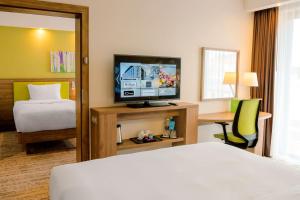 Family Connecting Rooms room in Hampton By Hilton Kalisz