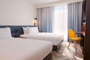 Twin Room room in Hampton by Hilton Ashford International