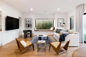 1 Beach House - Award-winning Luxury 4 Bedroom Smart Home - Woolsthorpe