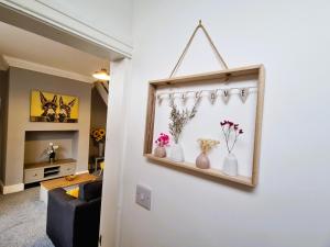 Tower Views 2 Bedroom House with Private Parking