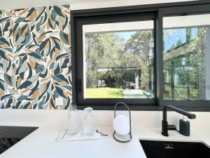 Villas Villa neuve contemporaine avec piscine : photos des chambres