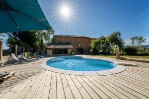 Maisons de vacances Charmant gite avec acces piscine : photos des chambres