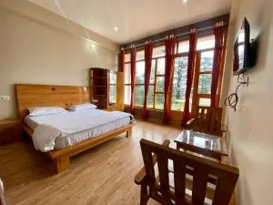 Hotel Mansarovar Inn - Dharamgarh