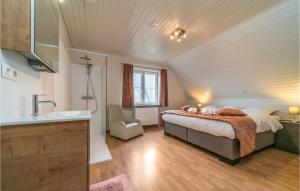 1 Bedroom Lovely Apartment In Bredene