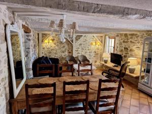 Maisons de vacances Romantic-Louveteaux-en-Provence**** : photos des chambres