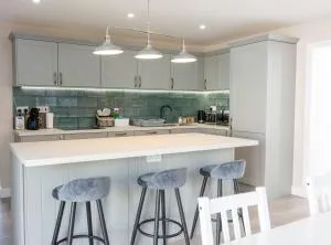 Stylish 4 Bed, newly renovated home in Nottingham - 比斯顿