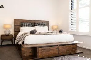 Secluded Bayside Oasis: BR w/ Spa-like BA - Mentone