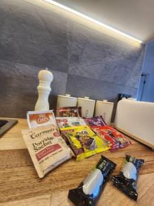 Secluded Bayside Oasis With Modern Comfort By The Coast