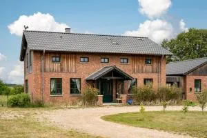 Ferienhaus Landurlaub mit Kamin - Schwarz