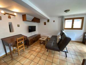 Chalet en plein cœur de village, 9 personnes, 2 chambres, 1 mezzanine - CH18