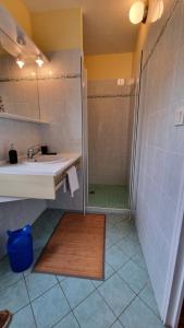 B&B / Chambres d'hotes Appartements Couleurs de Mer CANCALE : photos des chambres
