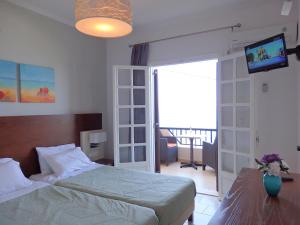 Double or Twin Room with Sea View