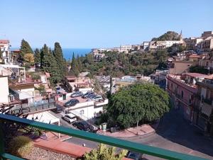 LAPILLI HOUSE TAORMINA