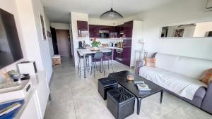 Appartement de standing avec piscine et terrasse