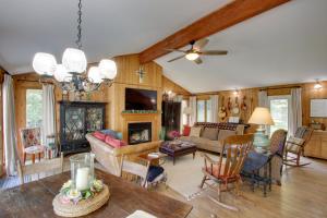 Waterfront Home Near Wilson Lake with Covered Porch!