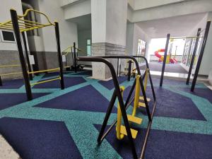 Twin Galaxy Studio 2Pax 5min to KSL CIQ
