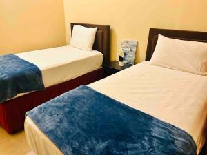 The Rest Stop Front- 15 mins from MBJ24hr Security