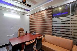 Hotel Niketan Medanta Studio