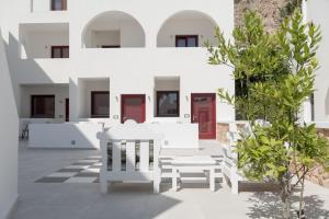 MAR n MAR CROWN HOTEL-SUITES