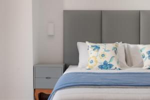 MAR n MAR CROWN HOTEL-SUITES