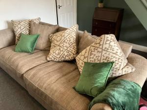 Rose Cottage - 5 Person city centre with parking